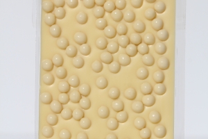 Tablettes garnies blanc